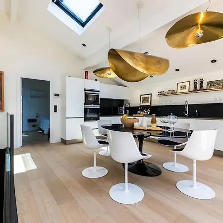 Factory Townhouse Biarritz Beach And Parking Within Walking Distance Vakantiehuis *